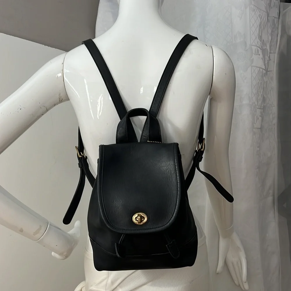 Coach Vintage Legacy 9960 Black Leather Brass Hardware Top Handle Flap Backpack